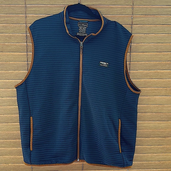 L.L. Bean active stretch vest jacket - Picture 1 of 5